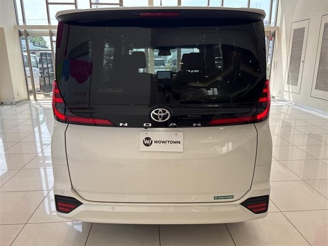 Toyota NOAH 2023 7688853-4
