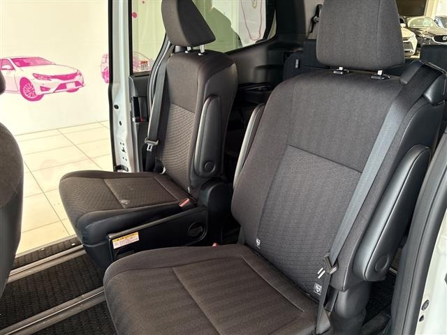 Toyota NOAH 2023 7688853-8