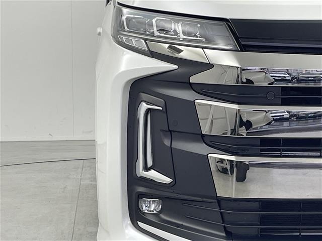Toyota NOAH 2023 7688854-17