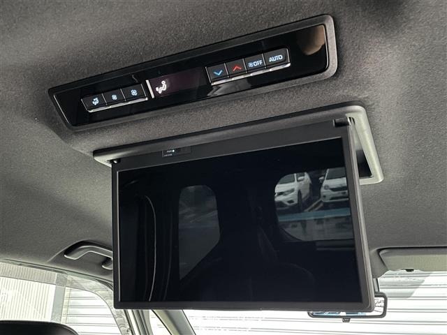 Toyota NOAH 2023 7688854-19