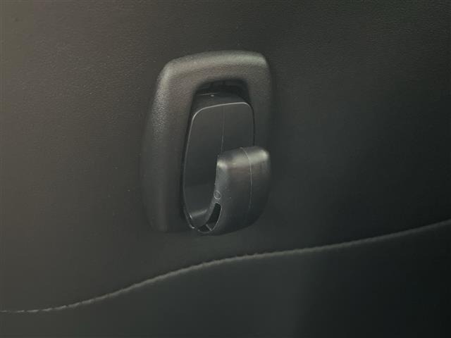Toyota NOAH 2019 7688856-11