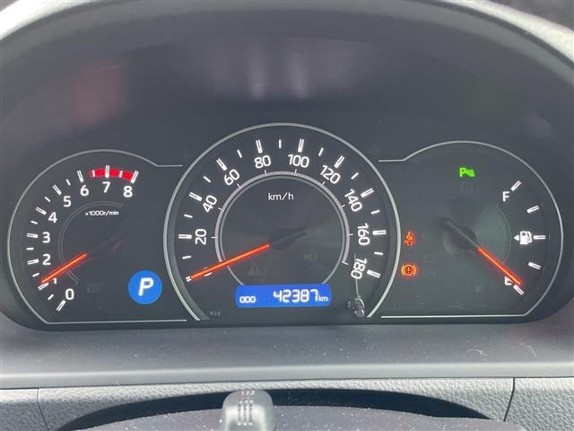 Toyota NOAH 2019 7688856-18