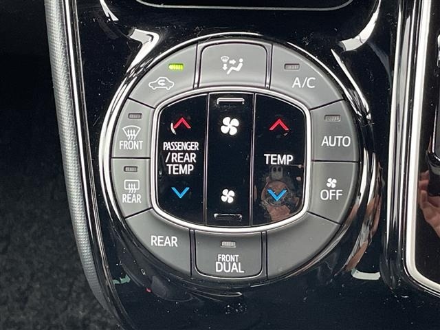 Toyota NOAH 2019 7688856-5