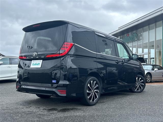 Toyota NOAH 2023 7688857-15