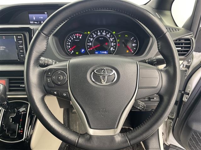 Toyota NOAH 2020 7688858-1