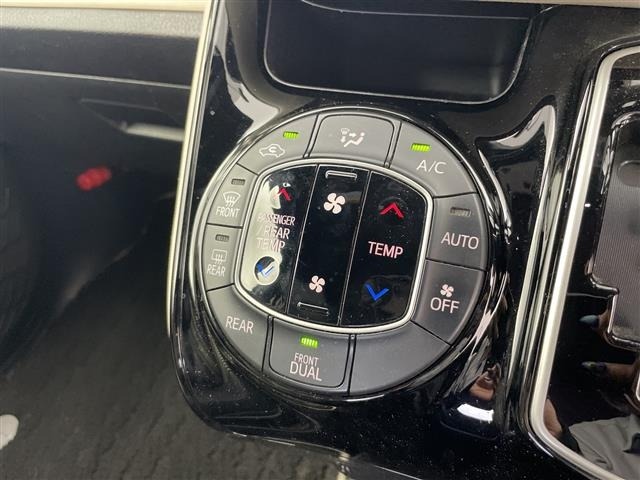 Toyota NOAH 2020 7688858-12