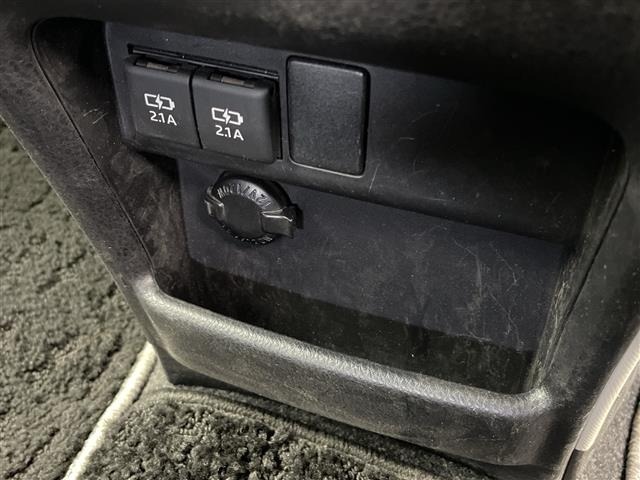 Toyota NOAH 2020 7688858-22
