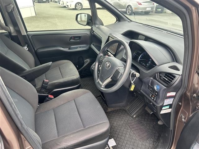 Toyota NOAH 2014 7688859-22