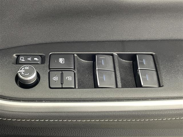 Toyota NOAH 2025 7688863-2