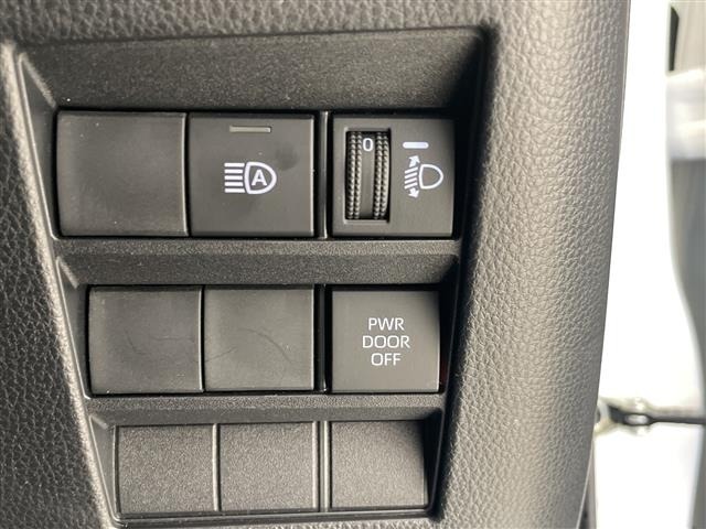 Toyota NOAH 2024 7688864-8