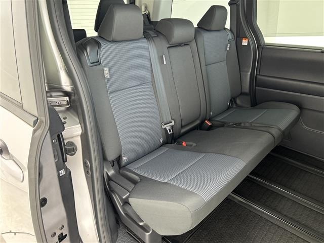 Toyota NOAH 2022 7688867-11