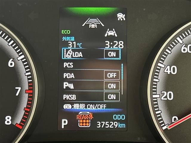 Toyota NOAH 2022 7688867-19