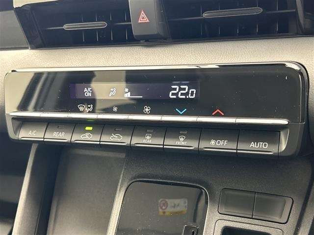 Toyota NOAH 2022 7688867-9