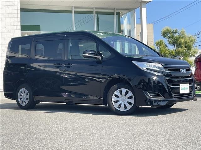 Toyota NOAH 2017 7688868-0