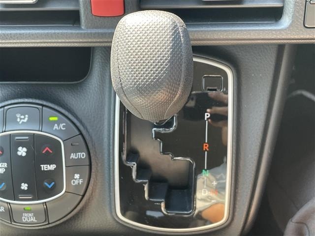 Toyota NOAH 2017 7688868-10