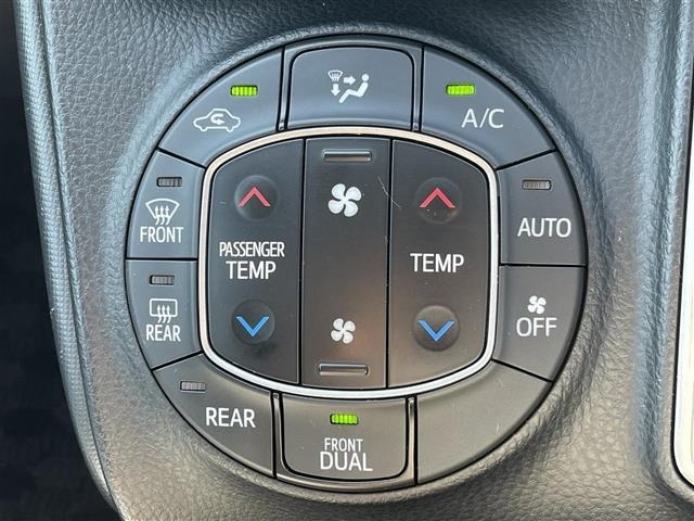 Toyota NOAH 2017 7688868-12