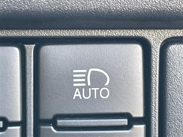 Toyota NOAH 2017 7688868-22