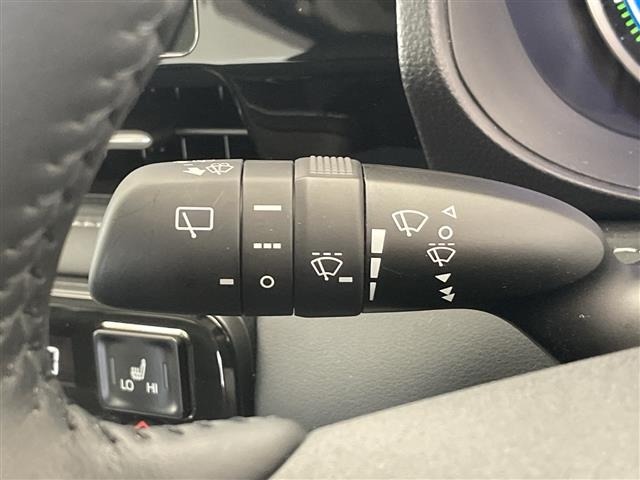 Toyota NOAH 2024 7688870-6