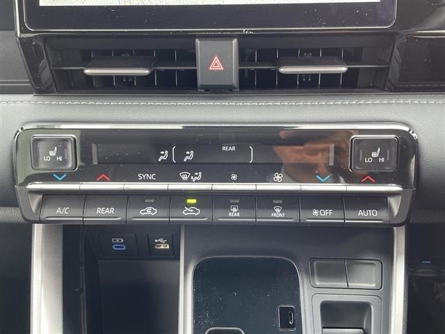 Toyota NOAH 2023 7688871-1