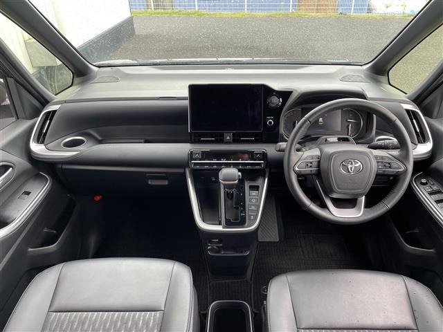 Toyota NOAH 2023 7688871-14