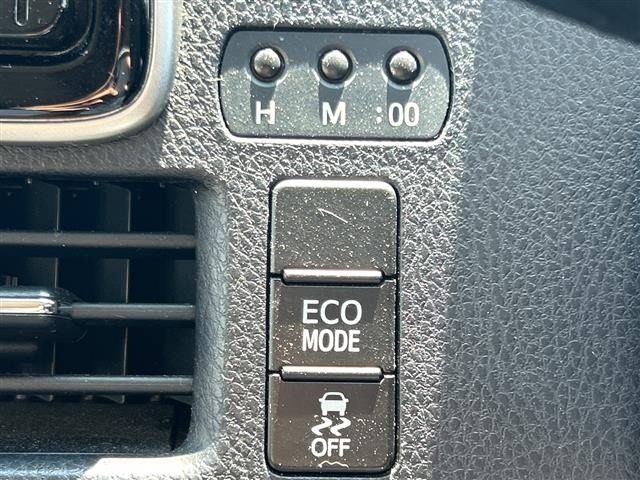 Toyota NOAH 2014 7688873-11