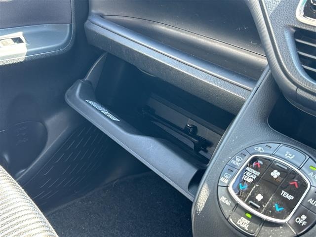 Toyota NOAH 2014 7688873-22