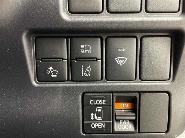 Toyota NOAH 2020 7688874-3