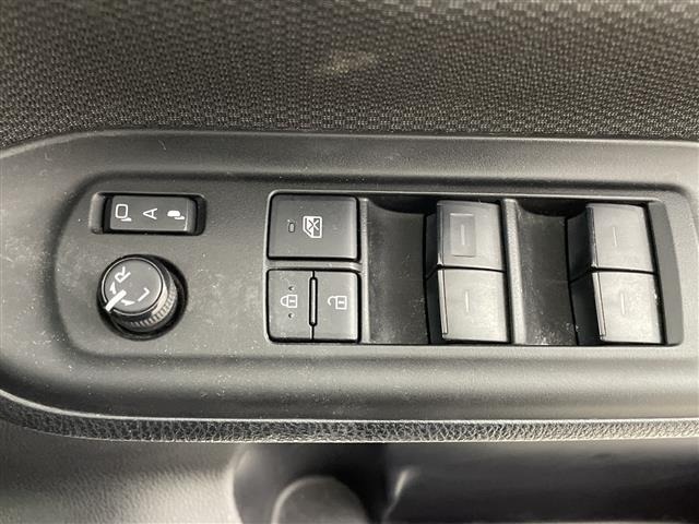 Toyota NOAH 2020 7688874-8
