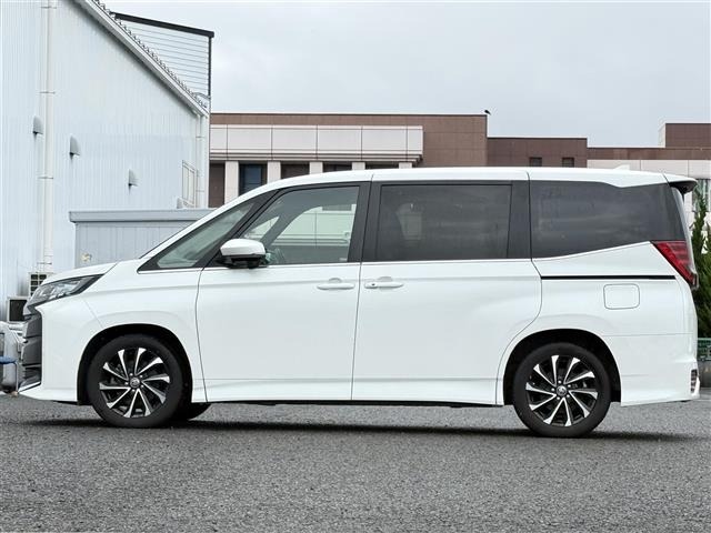 Toyota NOAH 2024 7688875-2