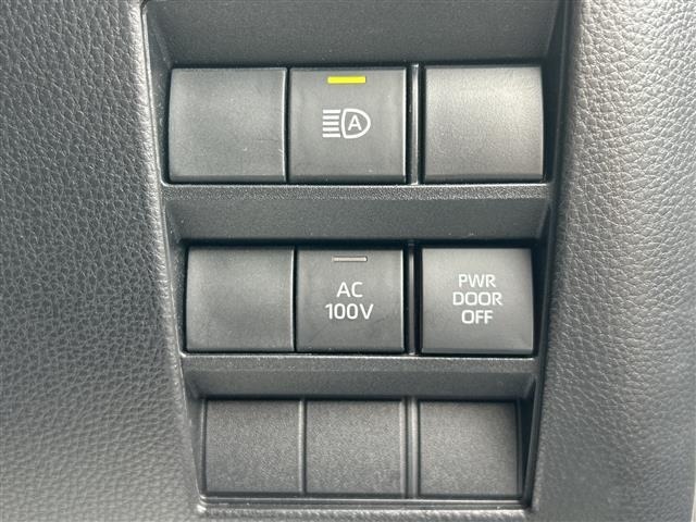 Toyota NOAH 2023 7688876-12