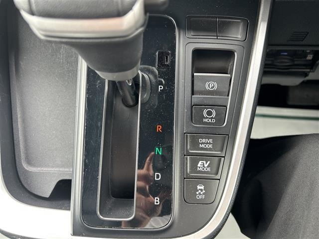 Toyota NOAH 2023 7688876-22
