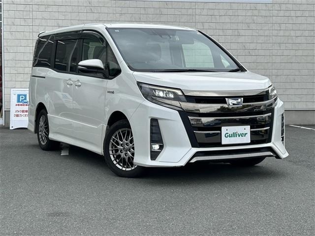 Toyota NOAH 2017 7688877-0