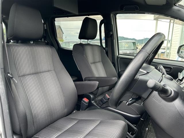 Toyota NOAH 2017 7688877-10