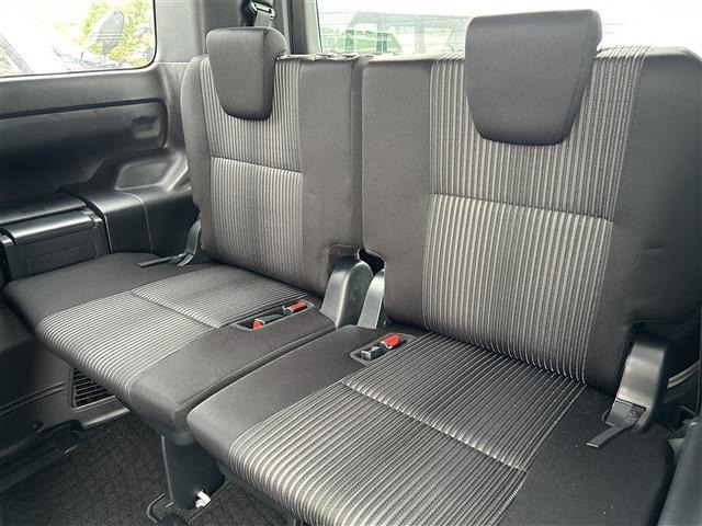 Toyota NOAH 2017 7688877-2
