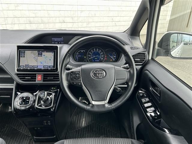 Toyota NOAH 2017 7688877-4