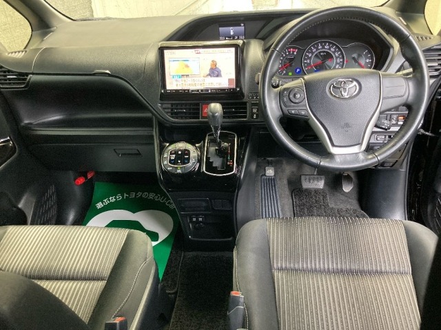 Toyota NOAH 2017 7688878-4