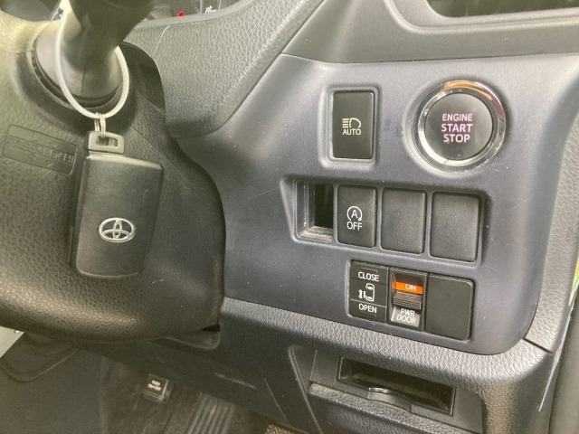 Toyota NOAH 2015 7688879-5
