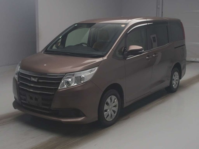 Toyota NOAH 2016 7688881-0