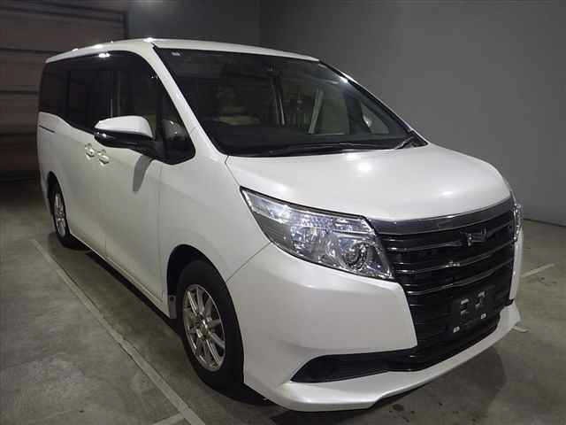 Toyota NOAH 2016 7688883-3