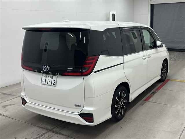 Toyota NOAH 2024 7688885-5