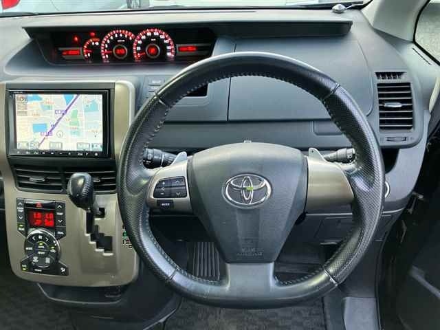 Toyota NOAH 2011 7688886-3