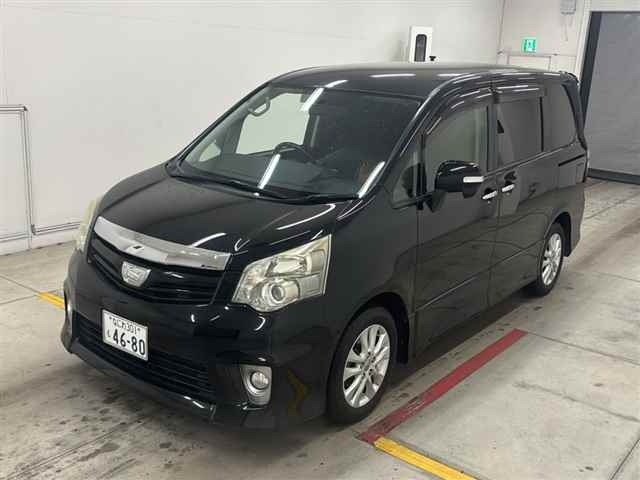 Toyota NOAH 2011 7688886-4