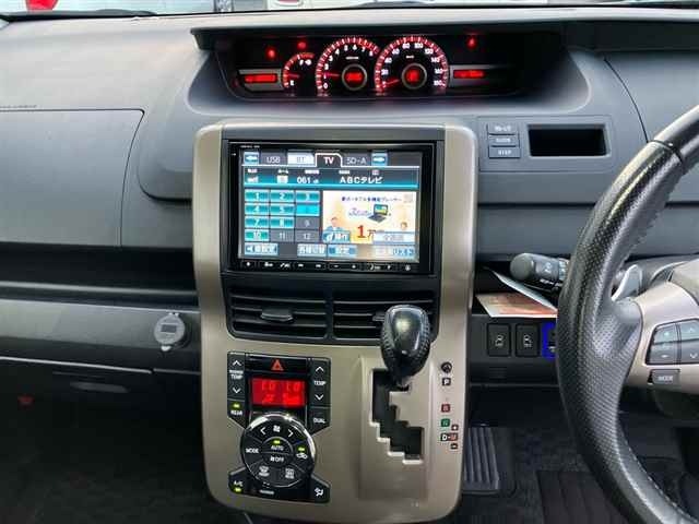 Toyota NOAH 2011 7688886-6
