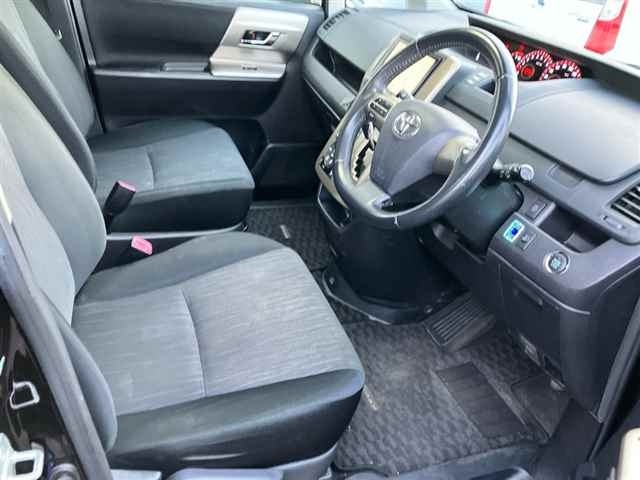 Toyota NOAH 2011 7688886-7