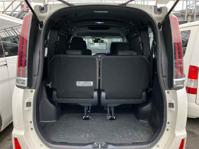 Toyota NOAH 2020 7688888-10