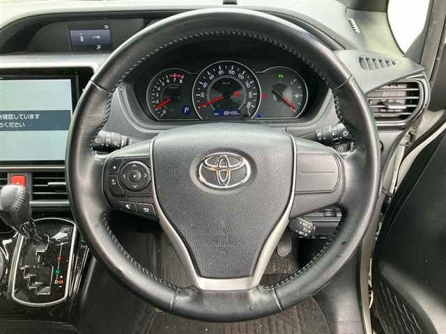 Toyota NOAH 2020 7688888-3