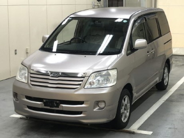 Toyota NOAH 2003 7688889-2