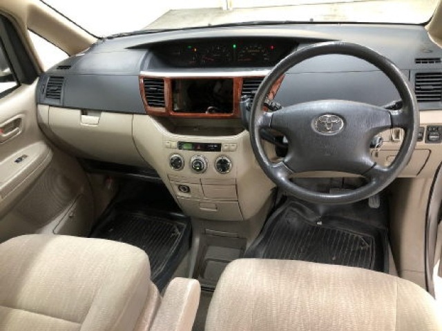 Toyota NOAH 2003 7688889-4