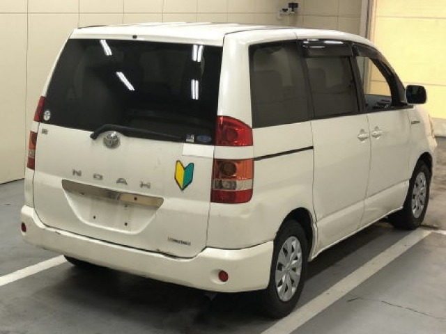 Toyota NOAH 2003 7688890-3