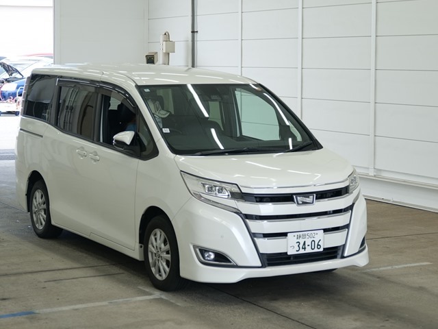 Toyota NOAH 2020 7688891-0